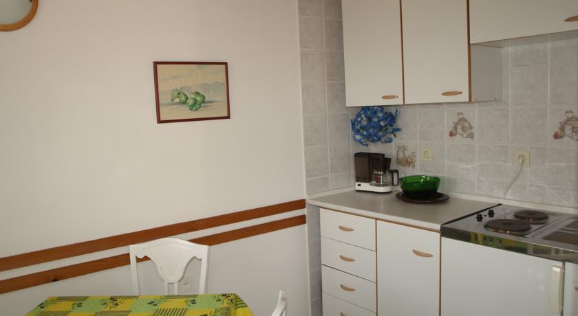 Апартаменты Apartman Nena Кленовица Номер фото