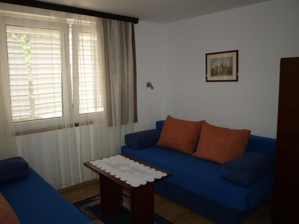 Апартаменты Apartman Nena Кленовица Номер фото